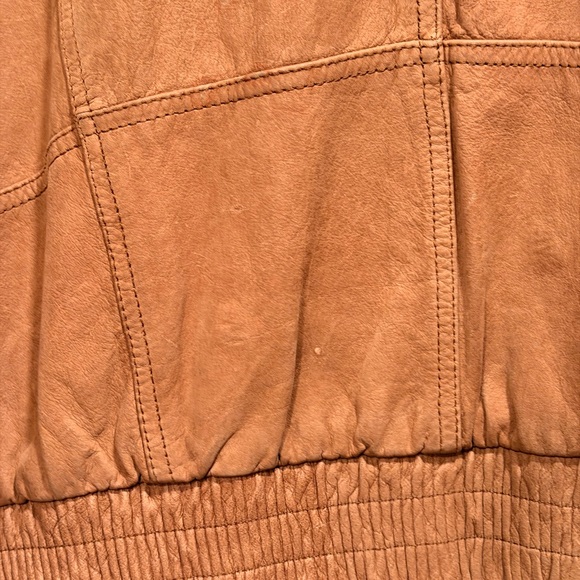 Vintage Leather Bomber Jacket - Picture 6 of 9